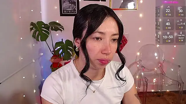 Snapshot of lilyy_evanss chatting on 12-06-24, 09:57 lilyy evanss online show from 12-06-24, 09:57
