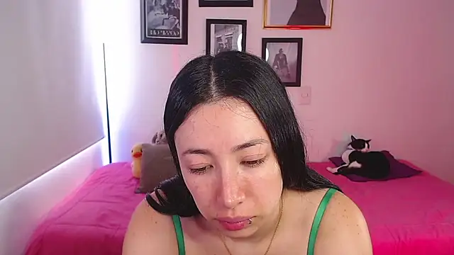 Snapshot of lilyy_evanss chatting on 02-26-25, 09:48 lilyy evanss online show from 02-26-25, 09:48