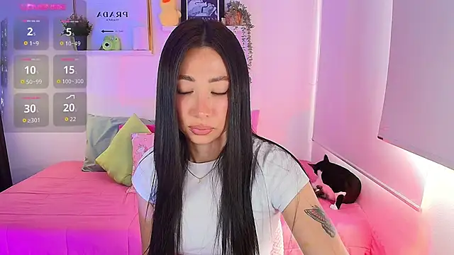 Snapshot of lilyy_evanss chatting on 09-29-25, 08:35 lilyy evanss online show from 09-29-25, 08:35