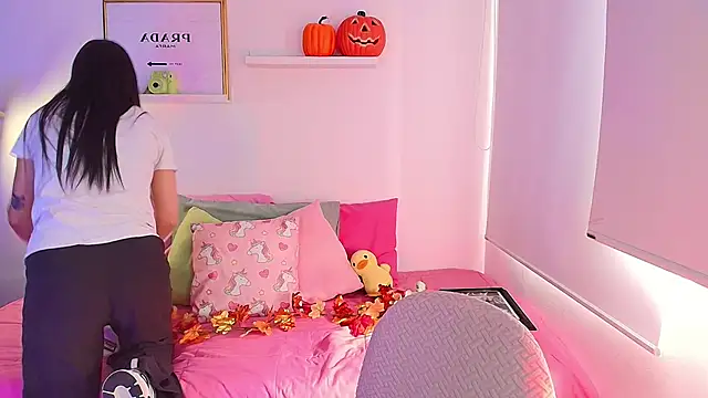 Snapshot of lilyy_evanss chatting on 10-01-25, 09:10 lilyy evanss online show from 10-01-25, 09:10