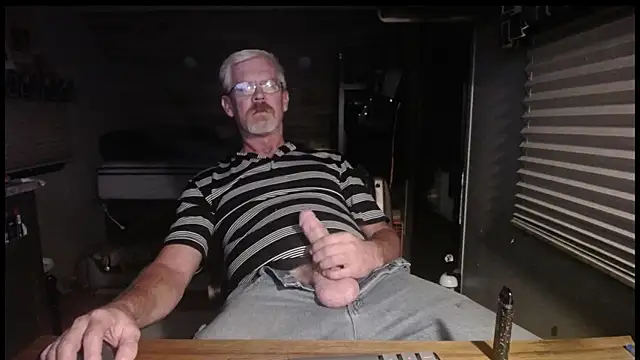 Snapshot of Di9ital069 chatting on 10-18-25, 03:53 Di9ital069 online show from 10-18-25, 03:53