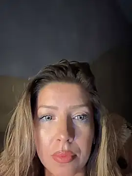 Snapshot of SonyaD_ chatting on 02-24-25, 05:22 SonyaD online show from 02-24-25, 05:22