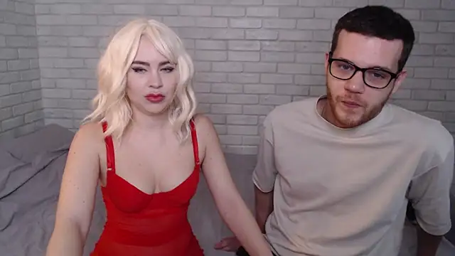 Snapshot of Fuckyoursecretary69 chatting on 03-01-25, 10:45 Fuckyoursecretary69 online show from 03-01-25, 10:45