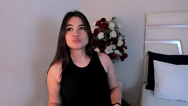 Snapshot of CamilaSofiia chatting on 01-17-25, 07:27 CamilaSofiia online show from 01-17-25, 07:27