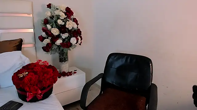 Snapshot of CamilaSofiia chatting on 02-19-25, 01:51 CamilaSofiia online show from 02-19-25, 01:51