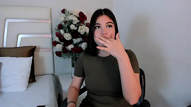 Snapshot of CamilaSofiia chatting on 02-28-25, 07:46 CamilaSofiia online show from 02-28-25, 07:46