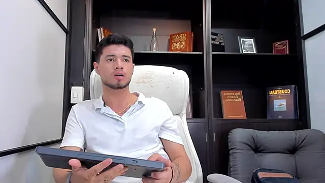 EdwardRoss  online show from 03-16-25, 06:34