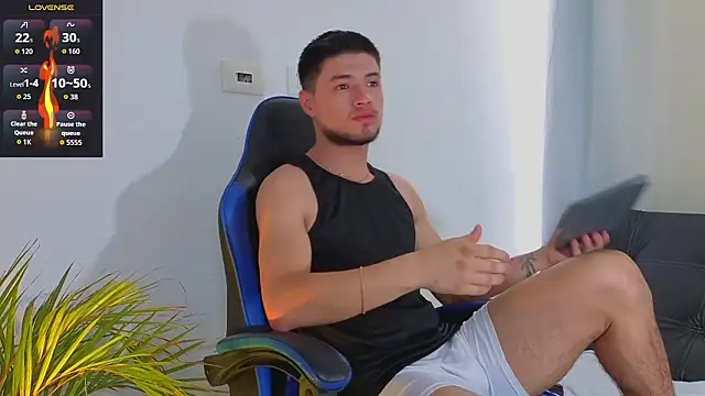 Snapshot of EdwardRoss_ chatting on 03-20-26, 07:30 EdwardRoss online show from 03-20-26, 07:30