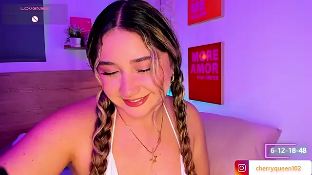 Snapshot of Cherryyquen chatting on 03-11-26, 10:27 Cherryyquen online show from 03-11-26, 10:27