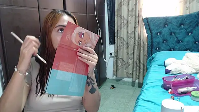 Kate lorens9 online show from 10-22-25, 01:55