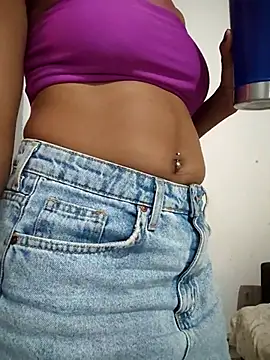 Julia Pretinha online show from 03-15-25, 11:17