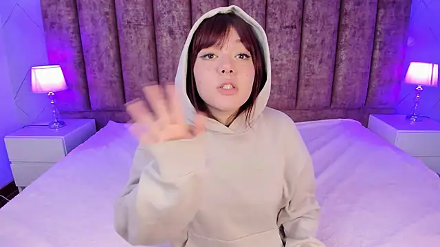 Fluffy Bubble21 online show from 03-03-25, 10:28