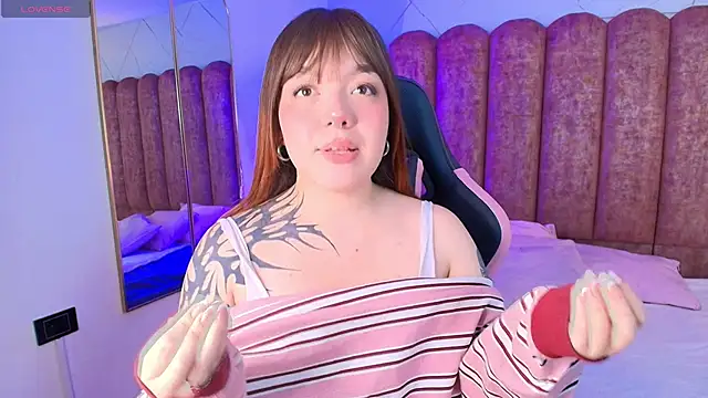 Fluffy Bubble21 online show from 02-28-26, 04:24