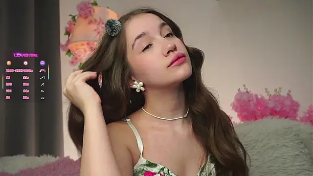 AmiLewis online show from 10-25-25, 01:02