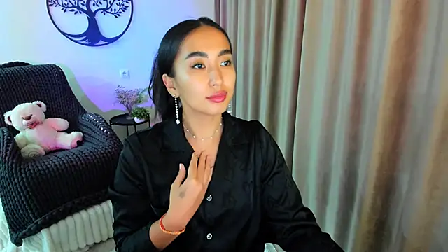 worldofkim online show from 11-11-25, 10:59