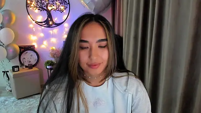 worldofkim online show from 03-25-26, 06:58