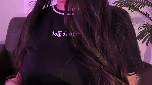 Miia Thompsonn online show from 02-22-25, 03:12