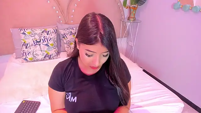 Miia Thompsonn online show from 01-07-26, 03:31