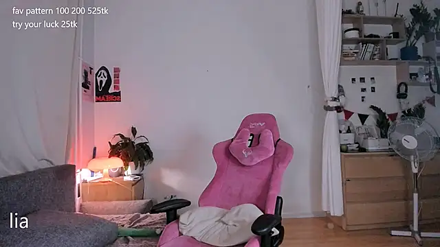 lil lia online show from 06-24-26, 09:36