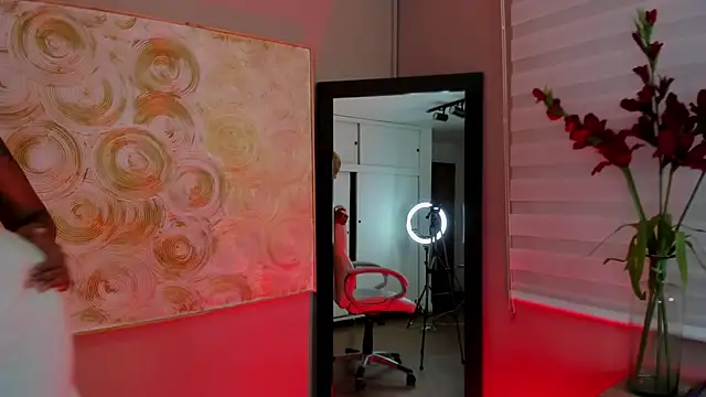 Snapshot of haiiley_more chatting on 02-04-25, 02:17 haiiley more online show from 02-04-25, 02:17