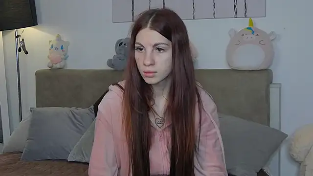 Snapshot of CassKiera chatting on 10-14-25, 05:08 CassKiera online show from 10-14-25, 05:08