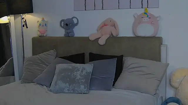 Snapshot of CassKiera chatting on 11-08-25, 06:46 CassKiera online show from 11-08-25, 06:46