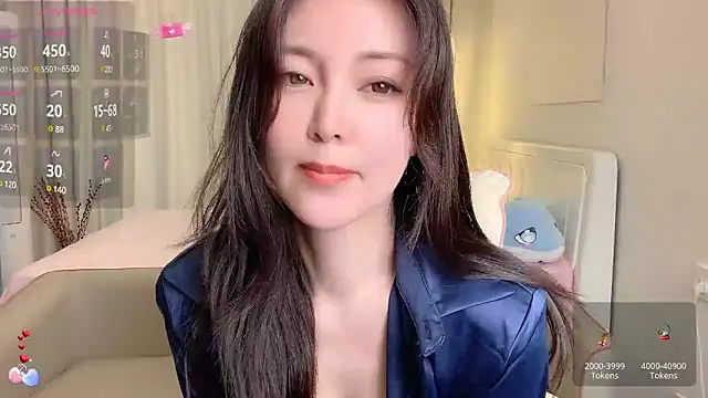 Snapshot of Ada-xixi chatting on 02-21-25, 04:18 Ada-xixi online show from 02-21-25, 04:18