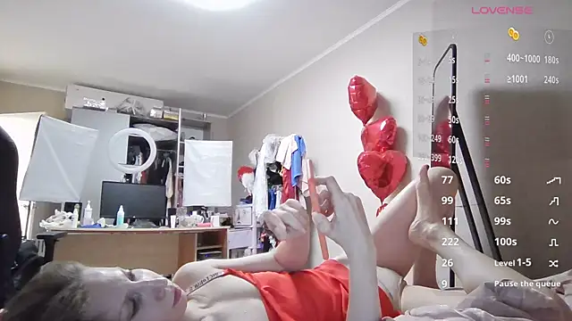 AdrianaSea online show from 03-22-25, 12:25