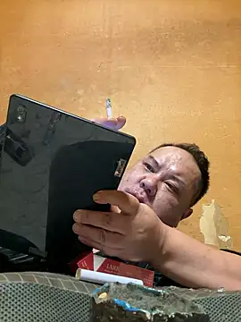 punk0805 online show from 10-20-25, 11:54