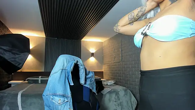 Snapshot of magic_marg chatting on 10-31-25, 08:54 magic marg online show from 10-31-25, 08:54