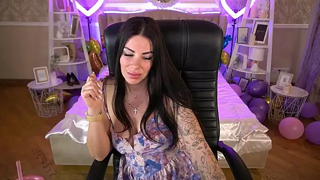 Snapshot of IsabellaFoxyy chatting on 02-01-25, 01:41 IsabellaFoxyy online show from 02-01-25, 01:41