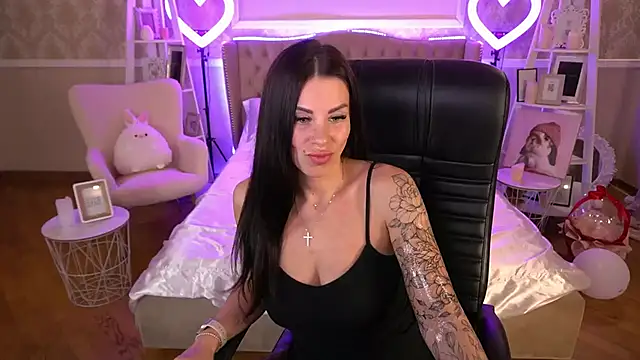 Snapshot of IsabellaFoxyy chatting on 03-07-25, 04:44 IsabellaFoxyy online show from 03-07-25, 04:44