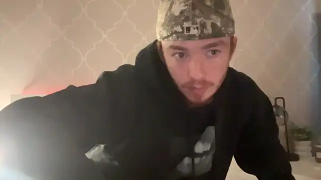 younghungginger online show from 06-17-26, 03:42
