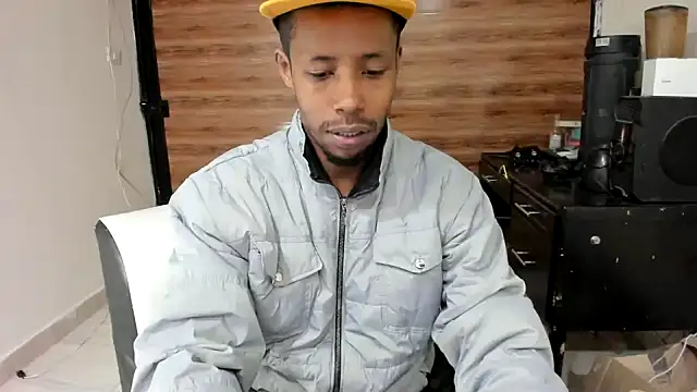 AlejoKhalifa  online show from 01-26-25, 12:11