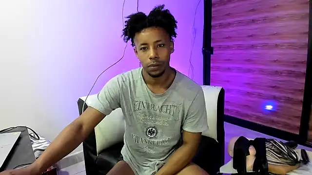 AlejoKhalifa  online show from 03-04-25, 09:07