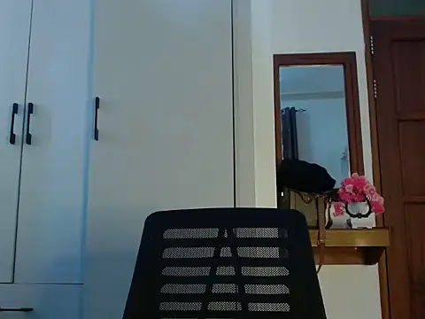 queencydoll online show from 05-20-26, 10:21