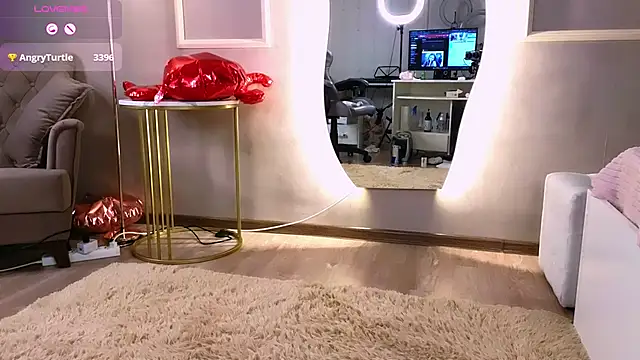 Britney Lynch online show from 02-11-25, 03:08