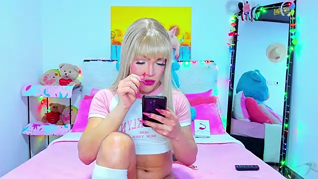 Candy Candy   online show from 09-28-25, 01:55