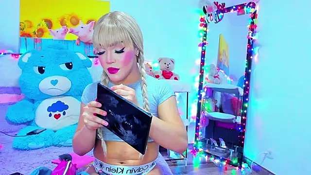 Candy Candy   online show from 02-06-26, 06:00