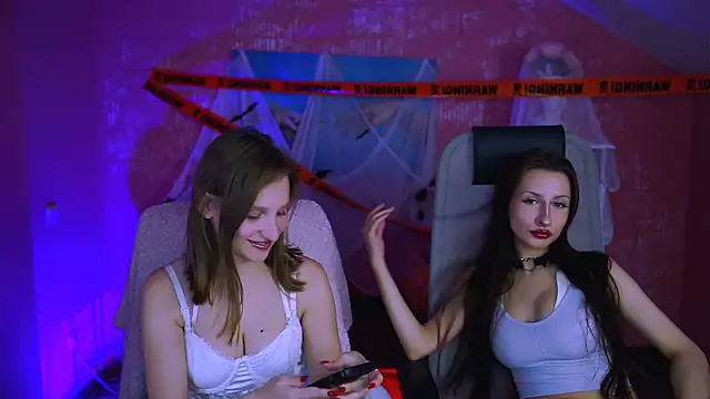 EllaHorton online show from 10-18-25, 12:39