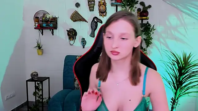 EllaHorton online show from 02-28-26, 01:12