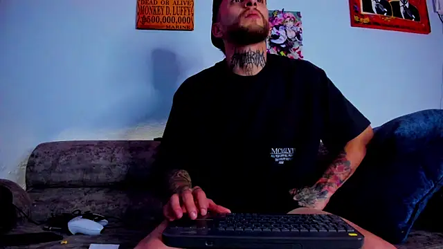 Drako Lamar online show from 10-29-25, 02:03