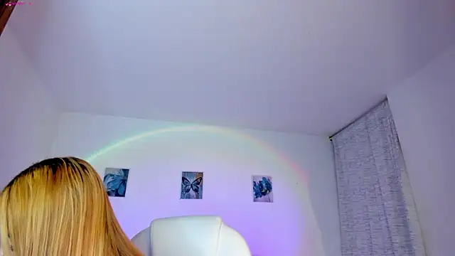 Snapshot of engell_brunet chatting on 01-18-25, 07:07 engell brunet online show from 01-18-25, 07:07