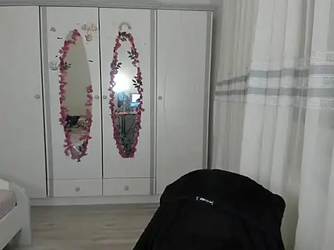 Maya-and guests online show from 02-05-26, 03:33