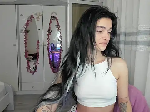 Maya-and guests online show from 02-12-26, 05:13