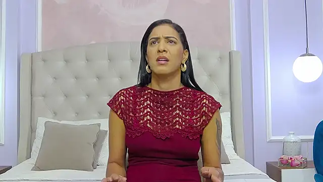 Snapshot of JoannaCox chatting on 02-06-25, 10:32 JoannaCox online show from 02-06-25, 10:32