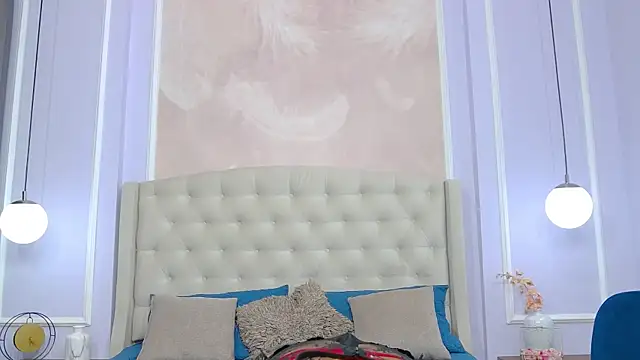 Snapshot of JoannaCox chatting on 02-17-25, 07:31 JoannaCox online show from 02-17-25, 07:31