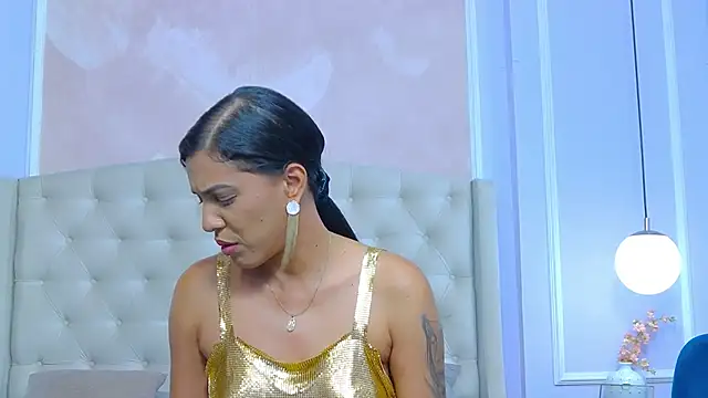 Snapshot of JoannaCox chatting on 03-12-25, 06:33 JoannaCox online show from 03-12-25, 06:33