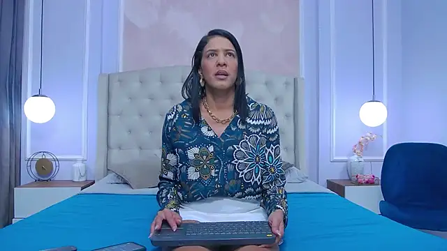 Snapshot of JoannaCox chatting on 09-10-25, 06:41 JoannaCox online show from 09-10-25, 06:41