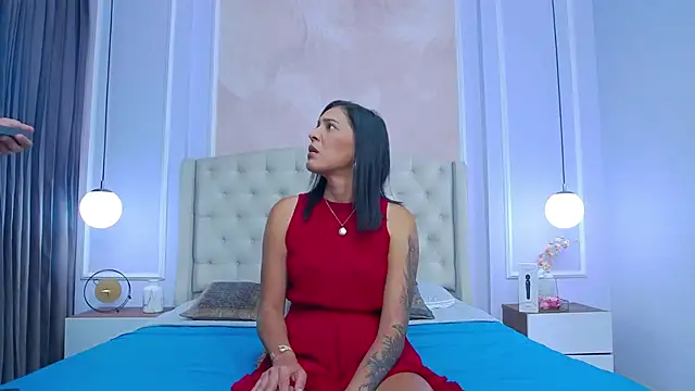 Snapshot of JoannaCox chatting on 10-06-25, 07:11 JoannaCox online show from 10-06-25, 07:11